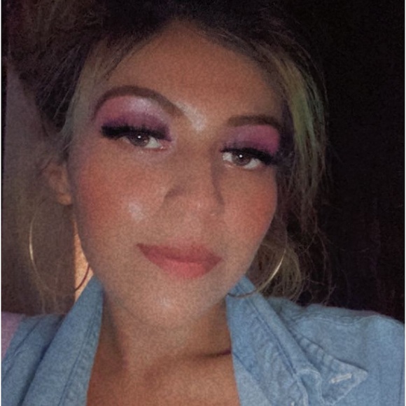 Meet your Posher, Daniela - Picture 3 of 3